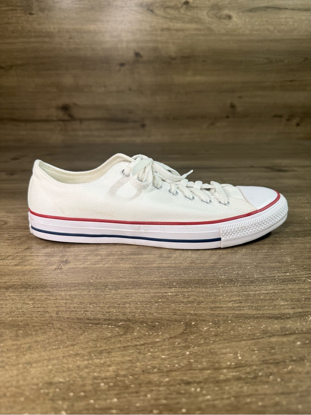 Converse Chuck Taylor Classic Low Top Shoes Sneakers White Size 9.5